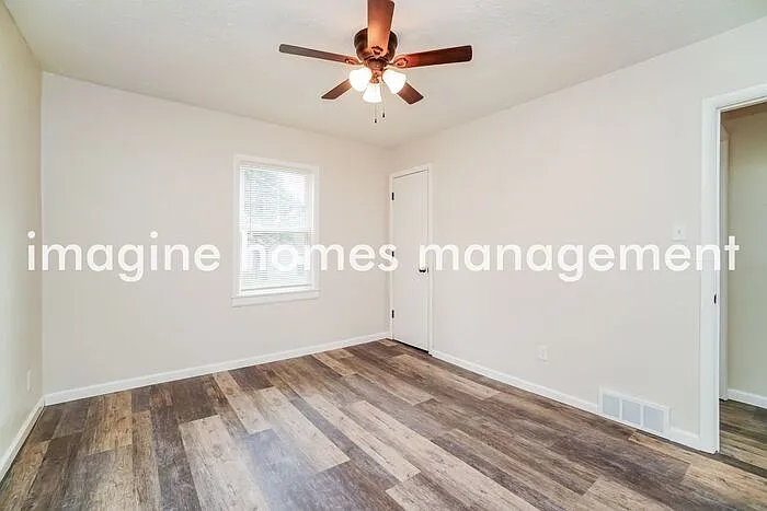 219 Maple Dr — Photo 8