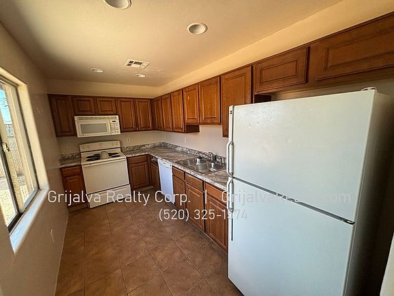5th image of 5015 S Park Ave #A