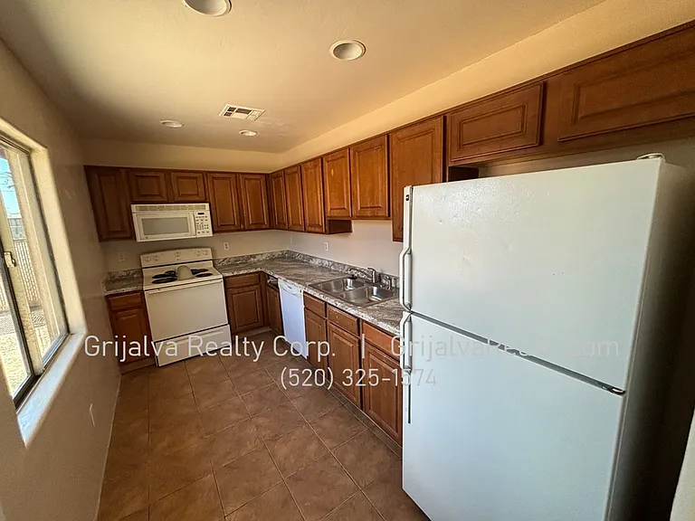 5015 Park — Photo 5