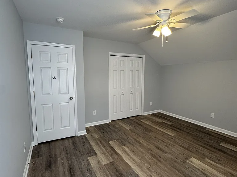 4529 Farm Lake Dr — Photo 20