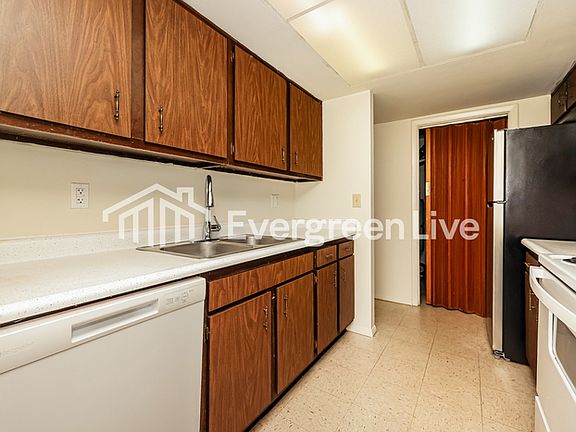 5th image of 5664 Troy Villa Blvd