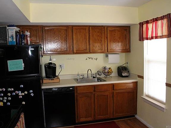 3rd image of 1665 Independence Ct