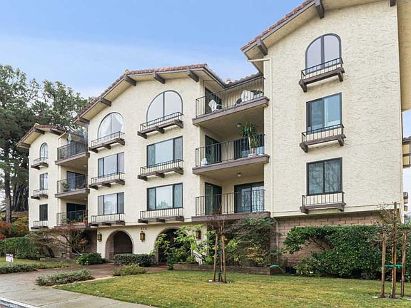2nd image of 555 Palm Ave APT 302