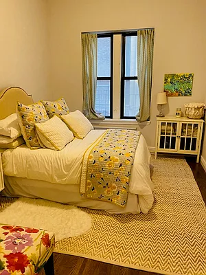 Rented by Bank Neary | media 12