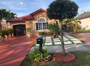 7471 NW 167th Ter, Hialeah, FL 33015