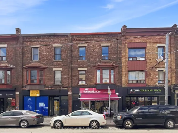603 College St #2, Toronto, ON M6G 1B5