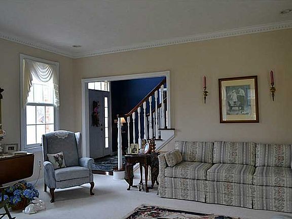 4th image of 4170 Autumn Creek Dr