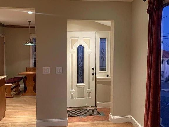 5th image of 645 Spruce Ave
