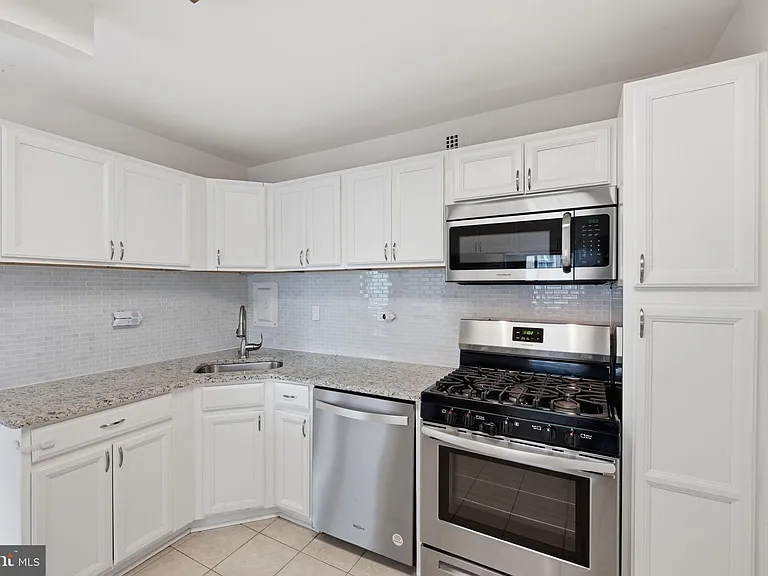 5340 Holmes Run Pkwy #704 — Photo 14