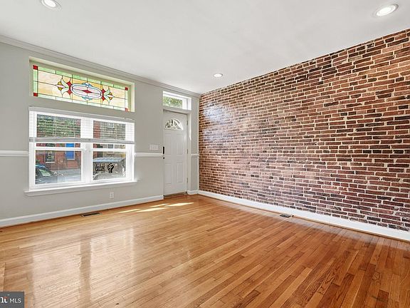 5th image of 719 S Milton Ave