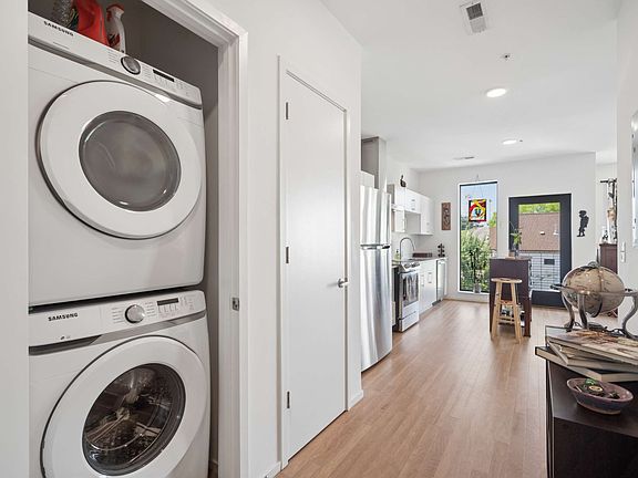 5th image of 806 Olympic St #405