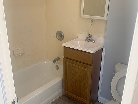 4th image of 11-17 Governor St #6