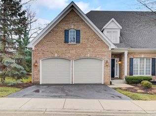 1010 Tartan Ct, Wheaton, IL 60187