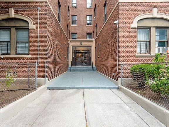 5th image of 291 Crown St