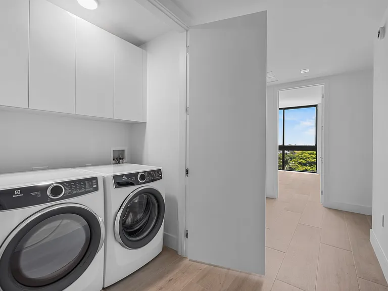 305 Briny Ave #506 — Photo 36