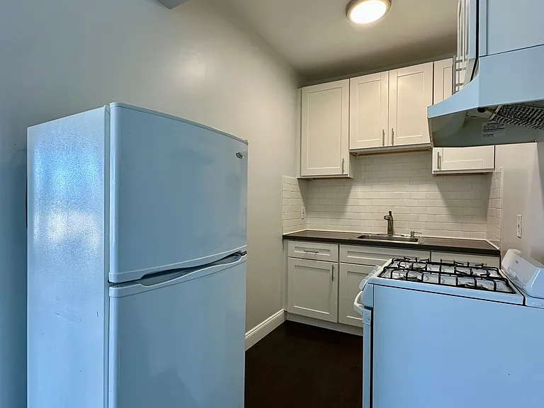 1820 5th Ave #205 — Photo 6