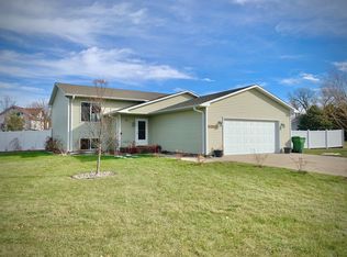 2221 Rhonda Rd, Brookings, SD 57006