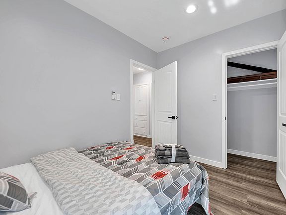 4th image of 3137 W 111th St