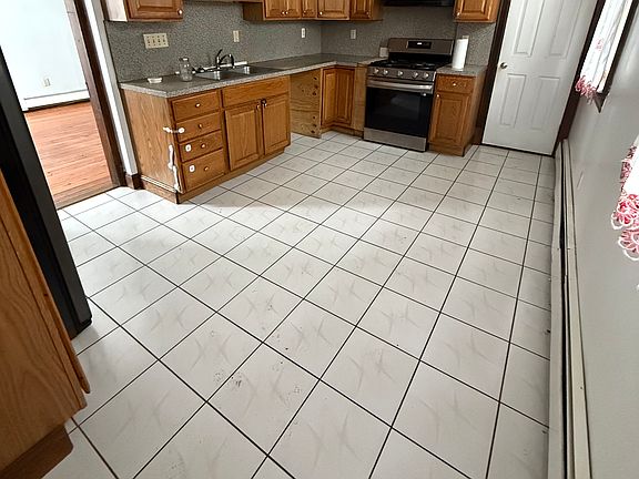 2nd image of 23 Hudson Ave