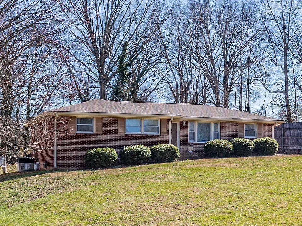 1st image of 2933 Donna Hill Dr