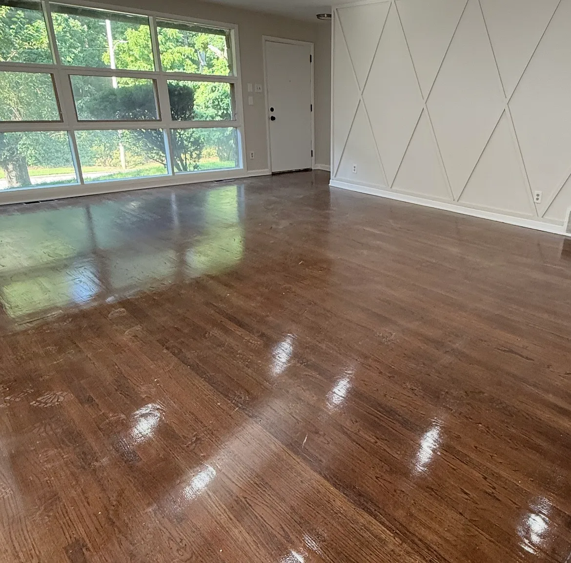 4 bed, 2.5 bath, 1856 sqft, $3,200 — Photo 3
