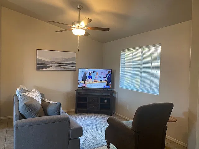2 bed, 748 sqft, $1,775 — Photo 3