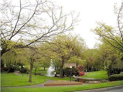2nd image of 10625 Glen Acres Dr S #D