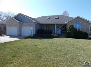 1415 Presby Dr, Emporia, KS 66801