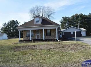 135 N Fulton St, Clinton, IN 47842