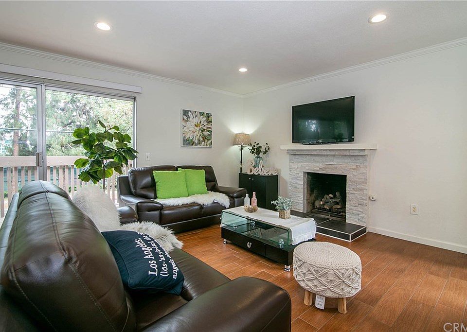 1st image of 1024 Cabrillo Park Dr APT H
