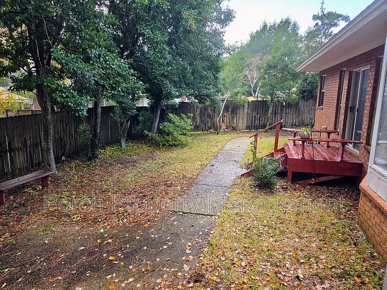 303 Shoreline Dr — Photo 18
