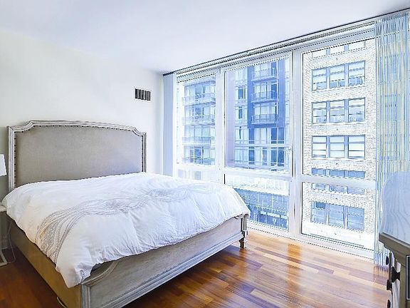 4th image of 39-45 E 29th St #6B
