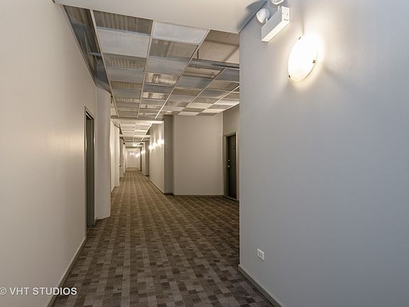 4th image of 165 N Canal St APT 817
