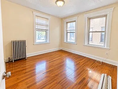 1 bed, 9999 sqft, $2,100 — Photo 1