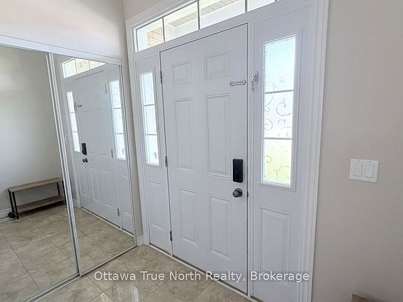 2nd image of 308 Glenbrae Ave S
