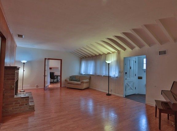 2nd image of 1866 E Calaveras St