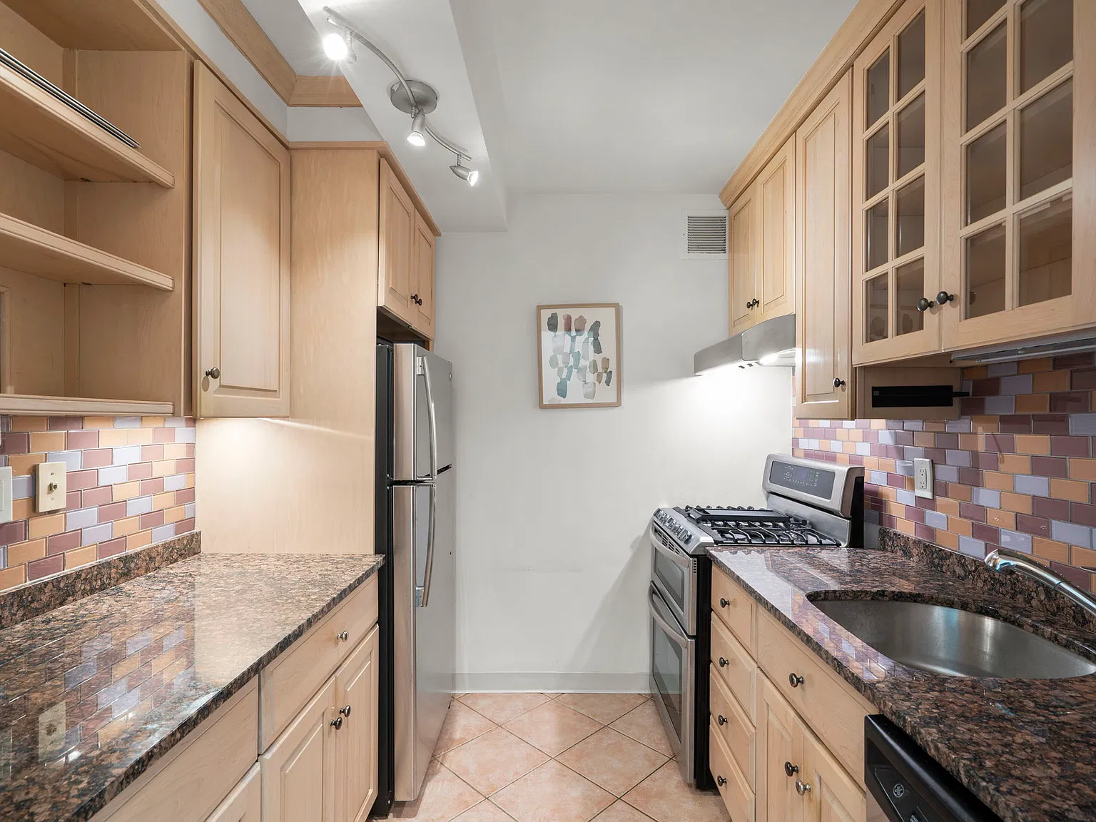 1 bed, 656 sqft, $2,000 — Photo 3