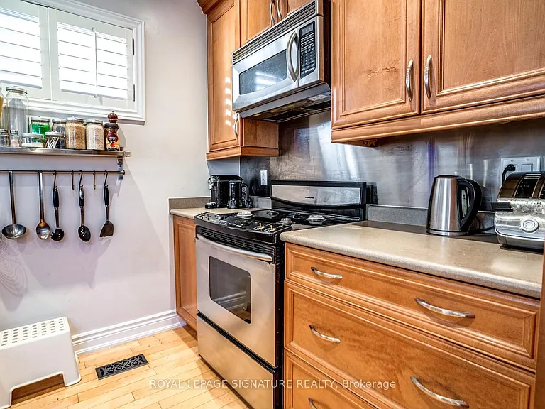 33 Athlone Rd #MAIN FL — Photo 13