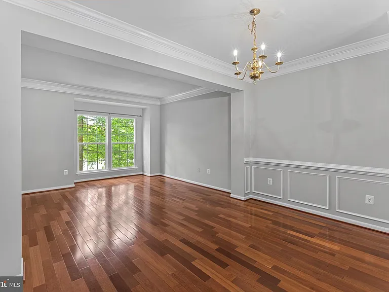 44253 Huron Ter — Photo 11