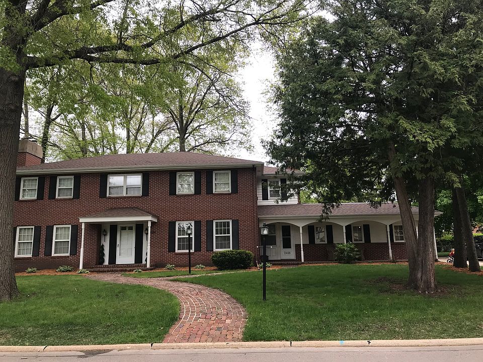 1st image of 2418 Willow Ln
