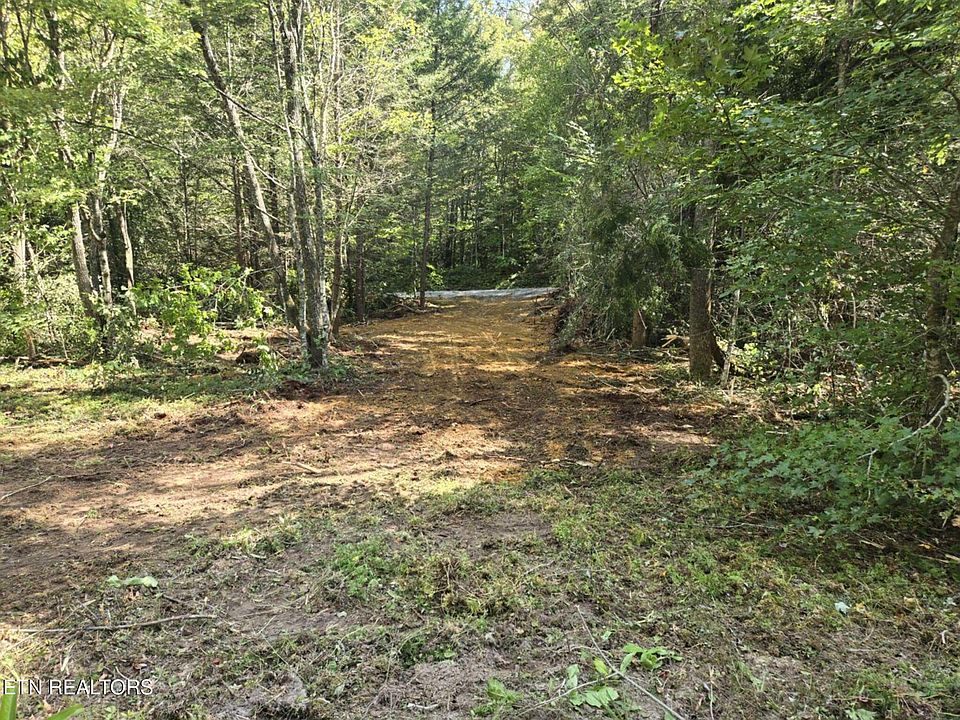 1st image of 176 Fox Ln