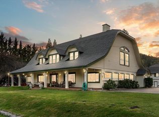 1008 W A Barr Rd, Mount Shasta, CA 96067