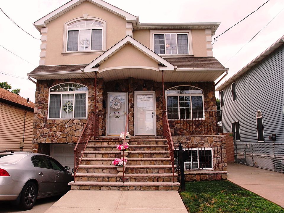 1st image of 350 Cromwell Ave