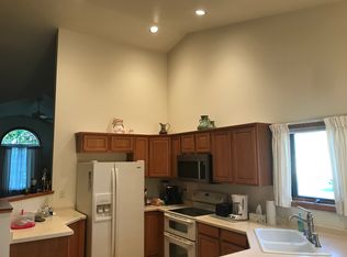 4303 Deerfield Ln, Manitowoc, WI 54220