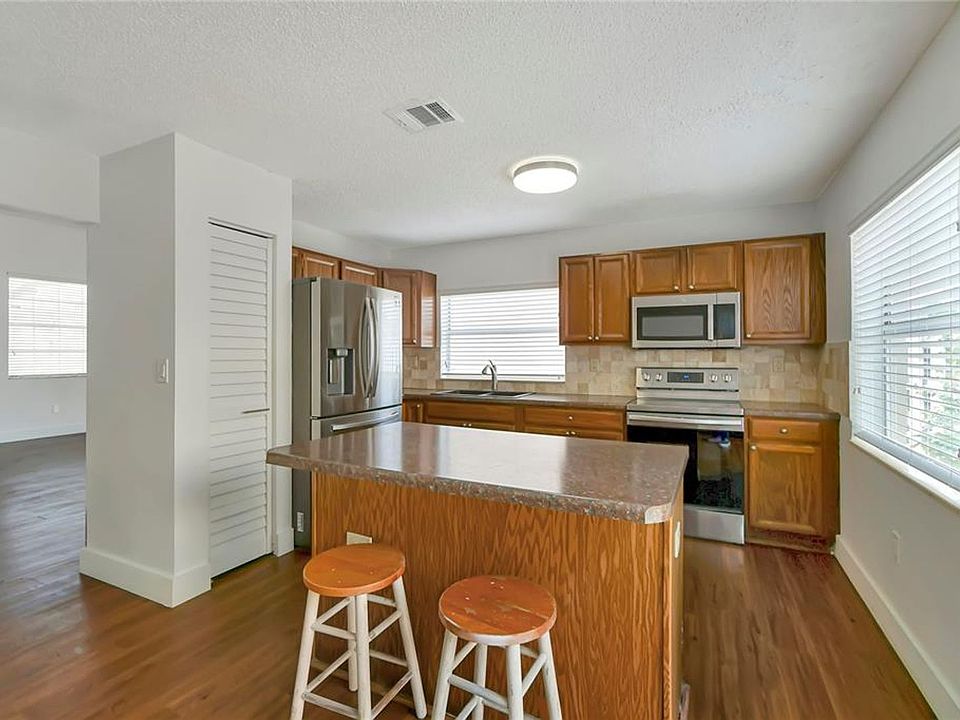 1st image of 1290 NW 125th Ter