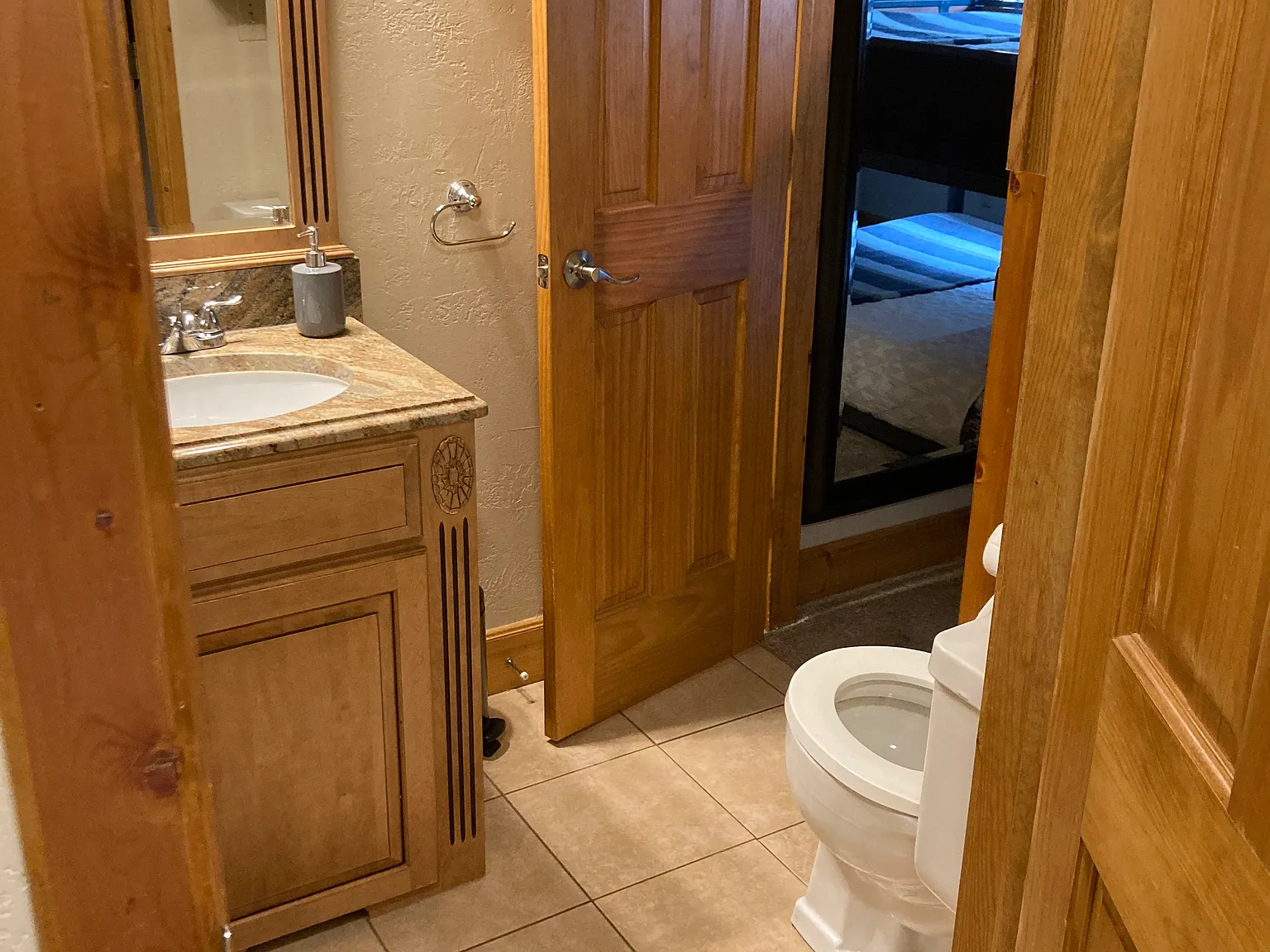 1 bed, 432 sqft, $2,200 — Photo 3