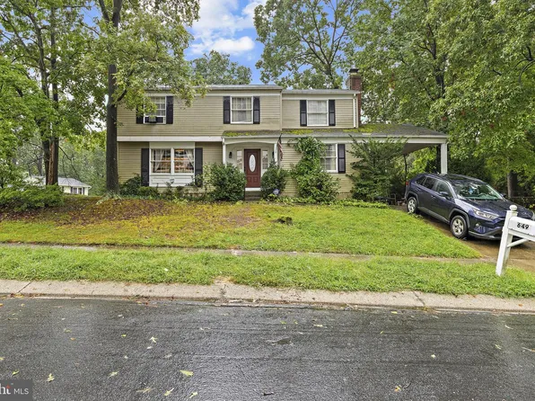 649 Parkland Pl, Glen Burnie, MD 21061