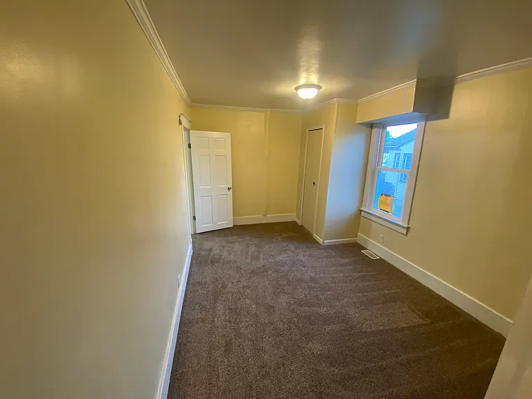 204 Thurman Ave #1R — Photo 7