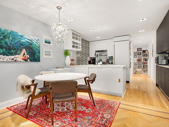 3rd image of 181 Park Pl #1