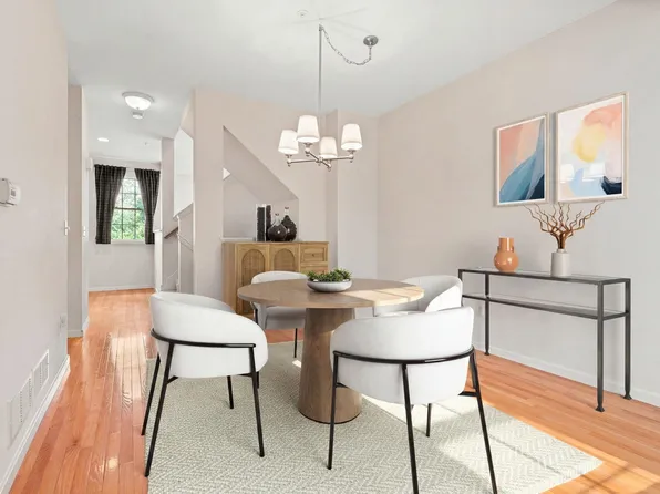 16 Edward Circle, Bedford, NH 03110